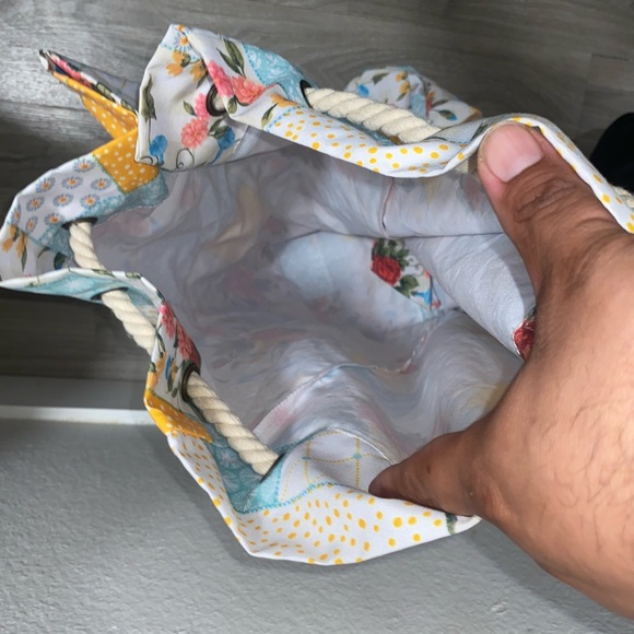 The Pioneer Woman Sweet Rose Patchwork Drawstring Canvas Laundry Bag - Picture 4 of 6